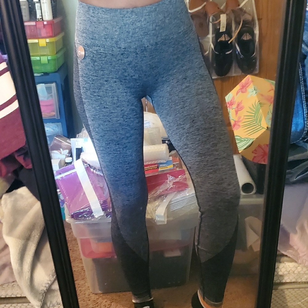 Pink seamless leggings